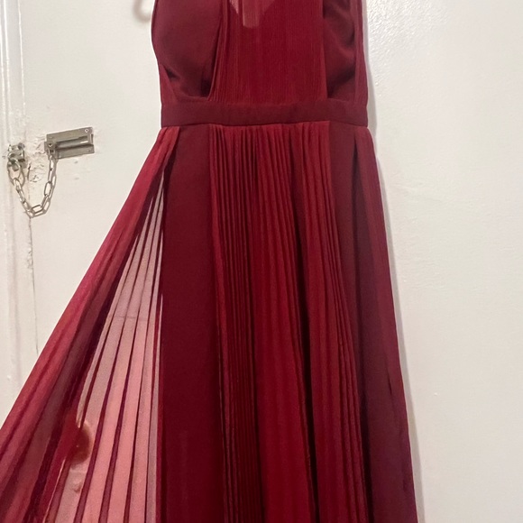 Super Classy Maxi evening dress with flow drapery sides - Picture 3 of 9